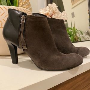 FRANCO SARTO gray Suede EMELINA booties sz 6.5